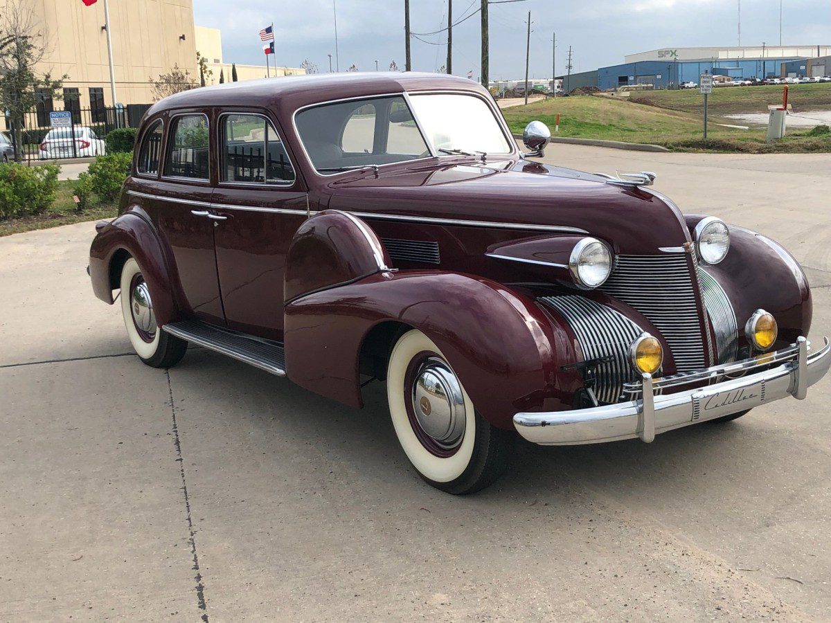 1939 Cadillac Series 61 Touring Sedan